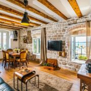 Sea Castle Apartment Gajo