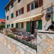 Apartament Mare