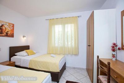 Apartamenty z basenem Bobanac