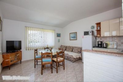 Apartamenty z basenem Bobanac