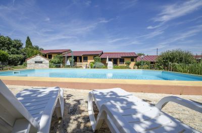 Country Club bungalowy z basenem