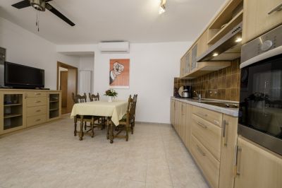 Apartamenty Dedic, Rab