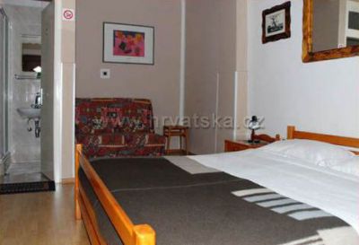 Apartamenty & pokoje Raspor