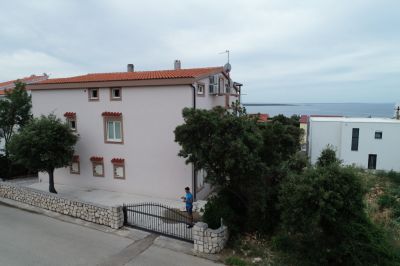 Apartamenty Mandre Karas