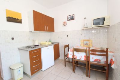 Apartamenty Mandre Karas