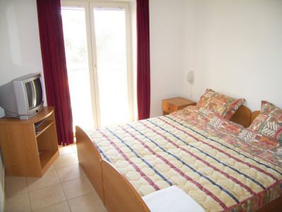 Apartamenty Mandre Karas