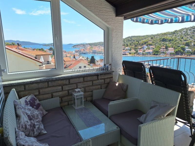 Apartament Radonic Tisno-Murter
