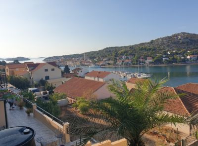 Apartament Radonic Tisno-Murter