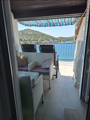 Apartament Radonic Tisno-Murter