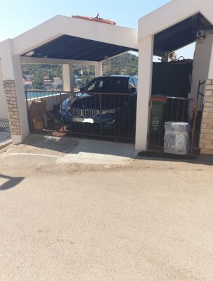 Apartament Radonic Tisno-Murter