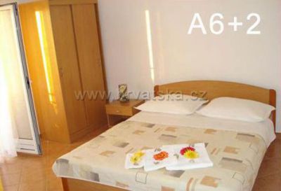 Apartmani TONĆI i IRIS***